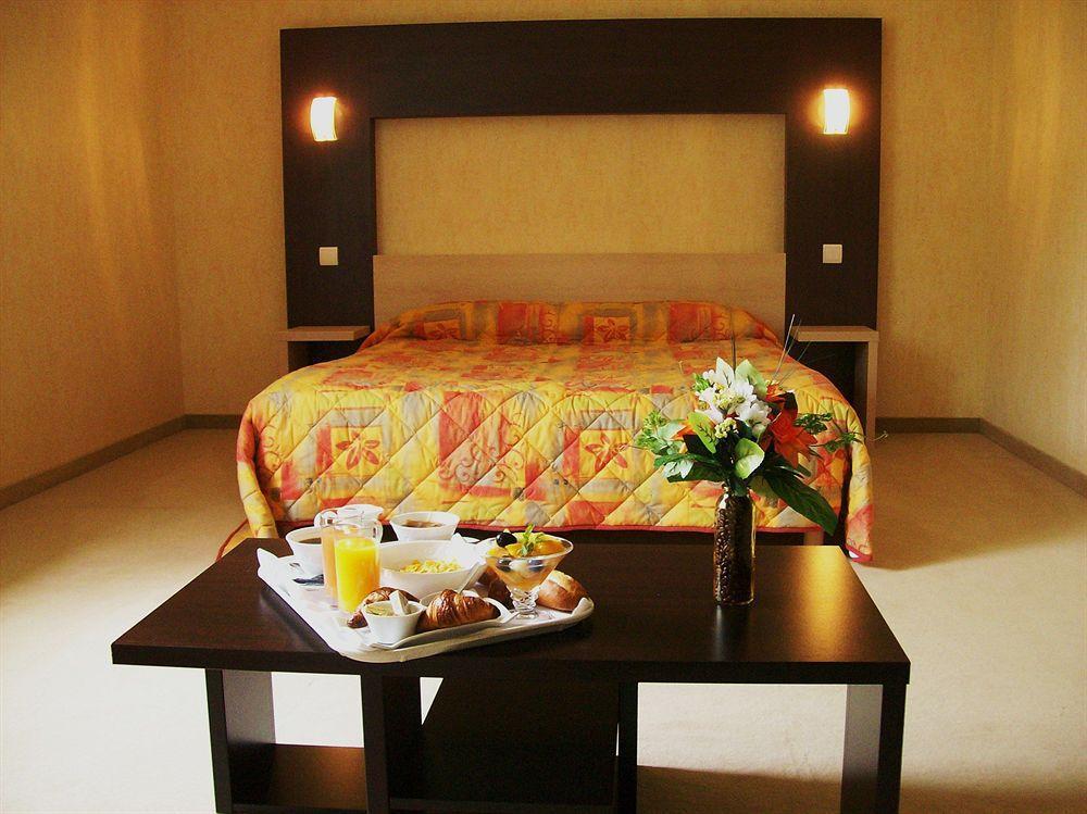 Hotel Azur Saint Junien Cit'Hotel Экстерьер фото