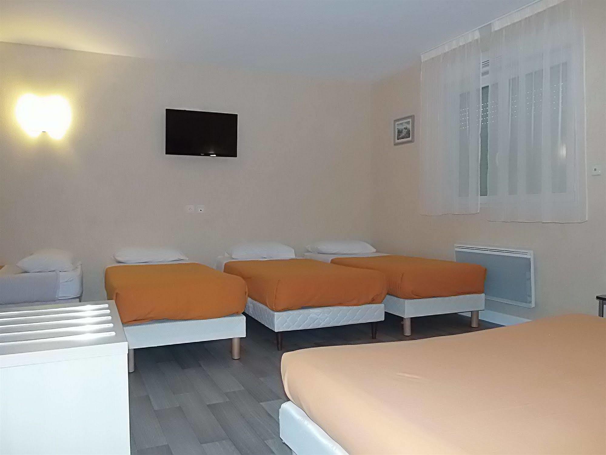 Hotel Azur Saint Junien Cit'Hotel Экстерьер фото
