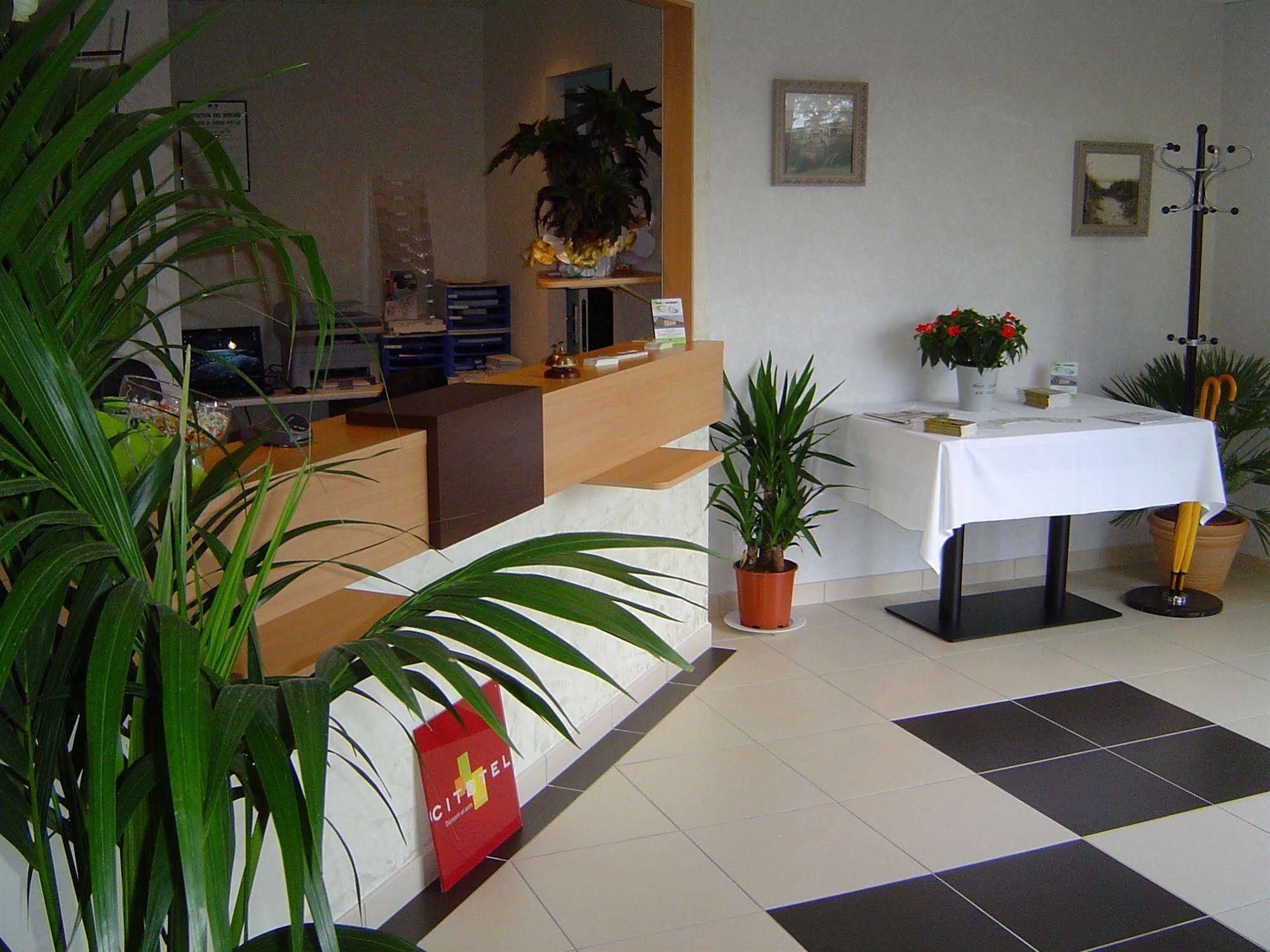 Hotel Azur Saint Junien Cit'Hotel Экстерьер фото